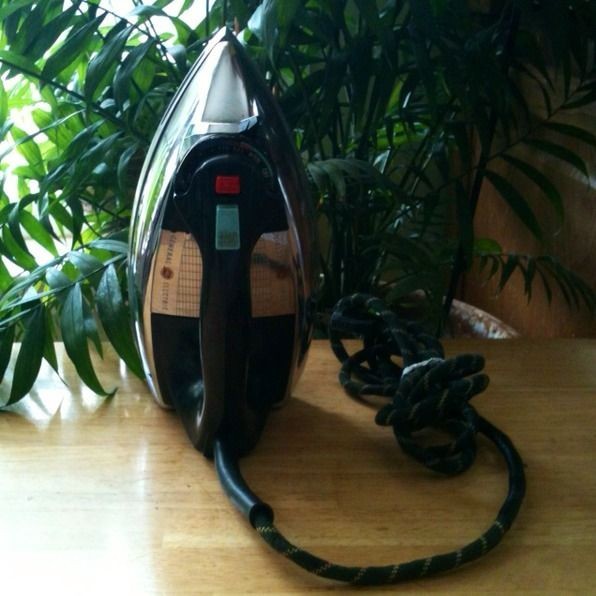 VTG General Electric Steam Iron