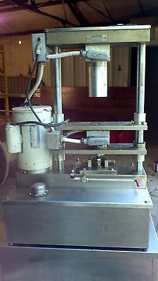 Comtec Industries Pie Press 2200 Great Condition