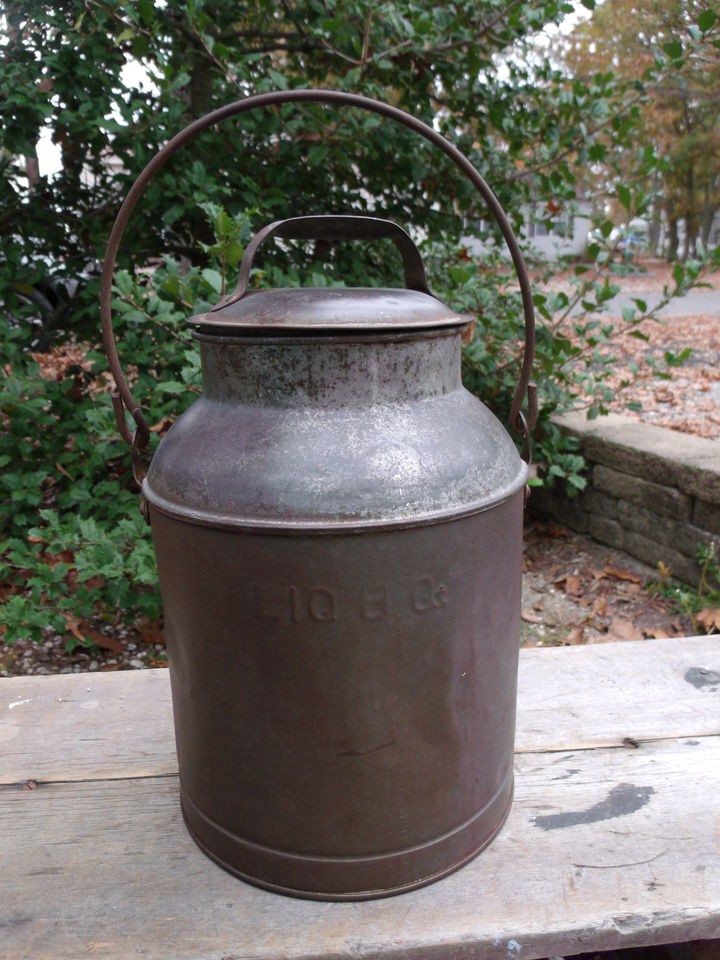 VINTAGE METAL 8 QT MILK PAIL DAIRY CAN OLD BUCKET PRIMITIVE FARM TOOL 