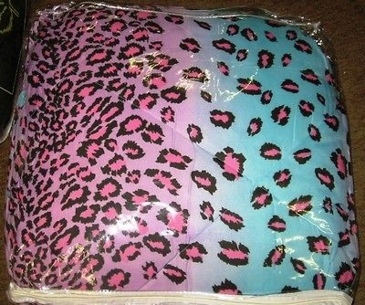   COMFORT TURQUOISE/PINK​/PURPLE LEOPARD TWIN COMFORTER 66 X 86 INCHES