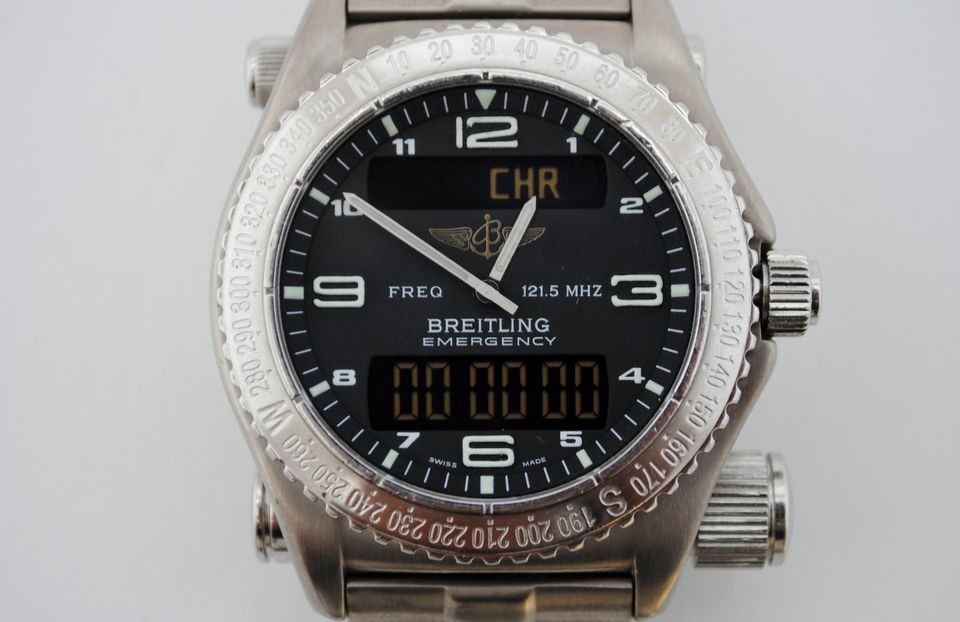 BREITLING EMERGENCY WRIST WATCH. 