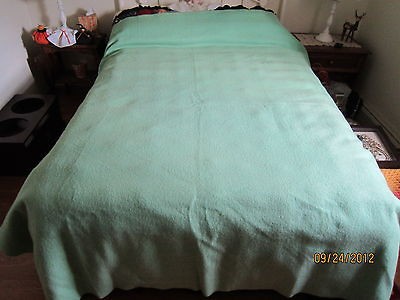   Nice Green Ayers of Lachute Pure 100% Wool Blanket Moth Proof 72 X 88