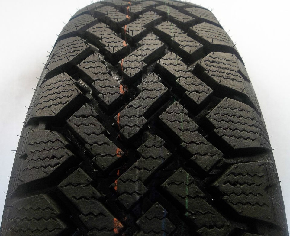 SNOWMARK P205/70R15 95S WINTER RADIAL HT WW SNOW Tire 2057015