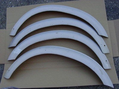 suzuki samurai fender flairs (plastic)