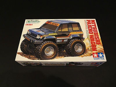 Tamiya Vintage 1/32 Mini 4WD Mitsubishi Pajero Wagon (1907)