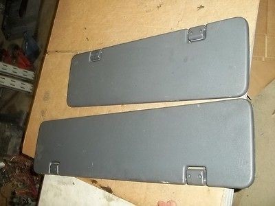 04 Volvo VNL Interior Sunvisor Assembly SET