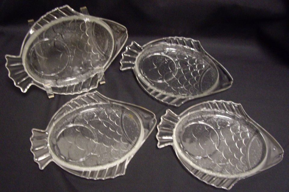 Vintage Clear Glass Fish Shape Appetizer Snack Plates