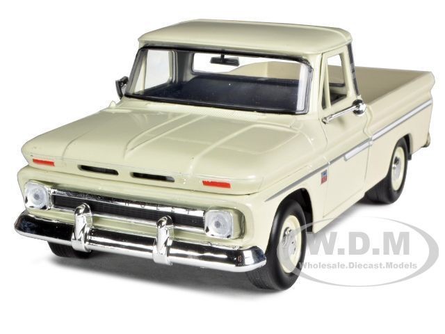   C10 FLEETSIDE PICKUP CREAM 1/24 DIECAST MODEL BY MOTORMAX 73355