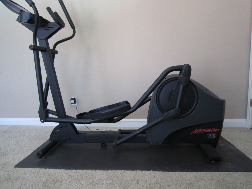 Life Fitness X3 Rear Drive Elliptical Trainer