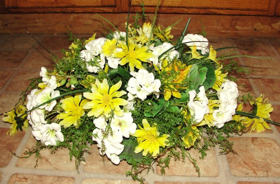 Silk Centerpiece Arrangement White Yellow Daisy Geranium Dining Coffee 