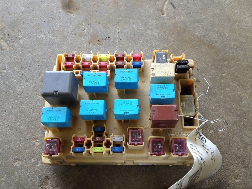 toyota fuse block