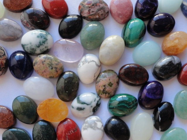 loose gemstones in Gemstones