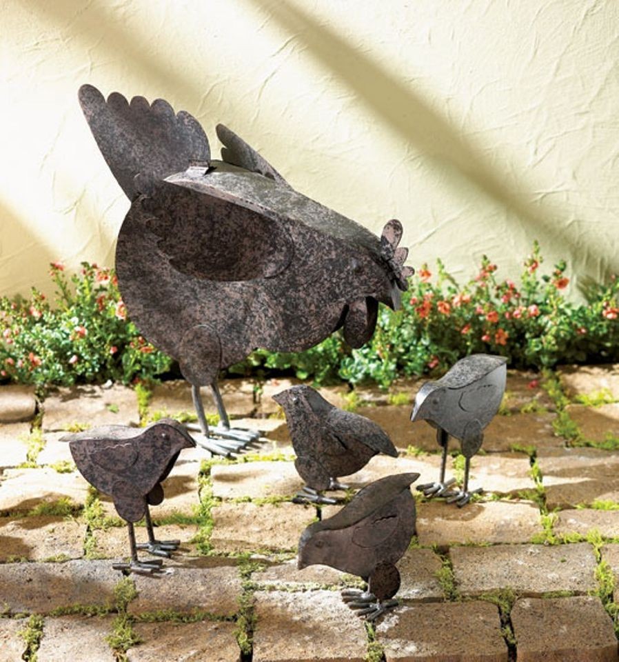 Rustic Metal Hen and Four Chicks Statue Set   Yard Garden Decor
