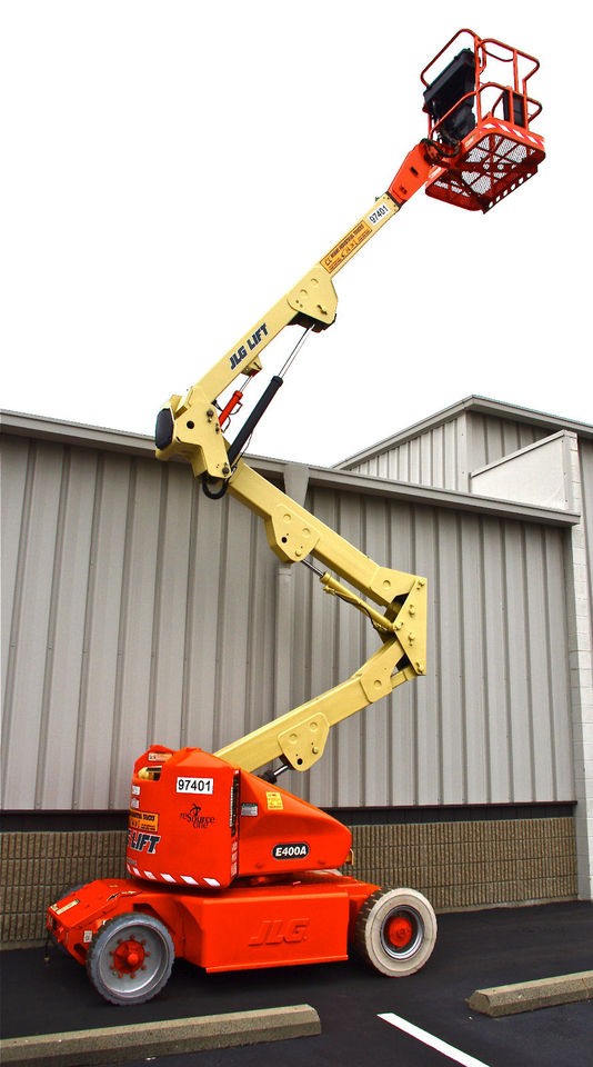 articulating boom lift in Lifts