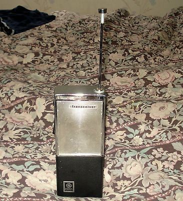 VINTAGE 1965 HANDHELD GENERAL ELECTRIC CB  GOOD COLLECTIBLE LOOK