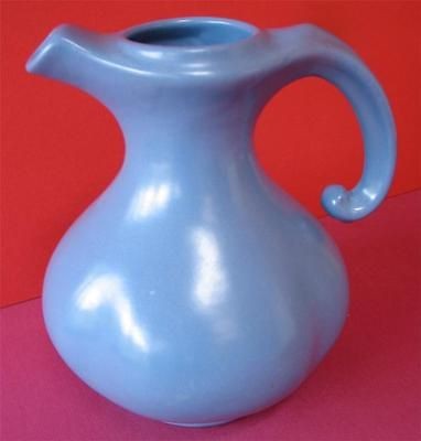 hall pitcher blue in Hall