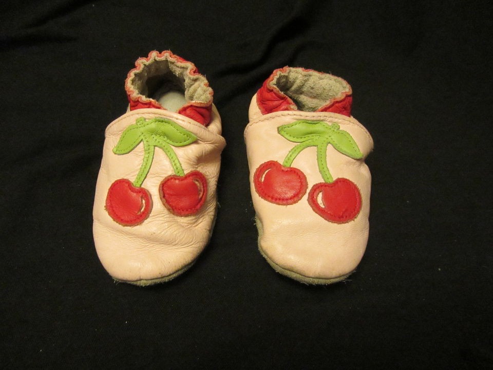 TODDLER GIRLS ROBEEZ CRIB SHOES CHERRIES 12/18 MOS