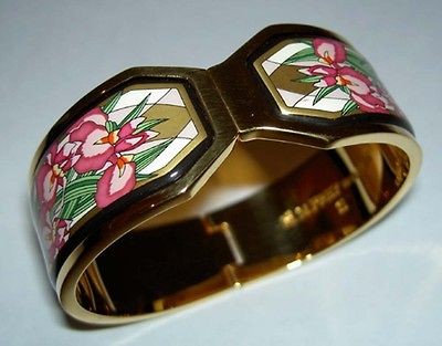   FREY WILLE Claude Monet Pink Iris Contessa Clasp Enamel YG Bangle