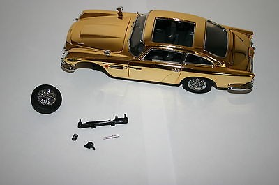 DANBURY MINT ASTON MARTIN JAMES BOND 007 GOLD DB5