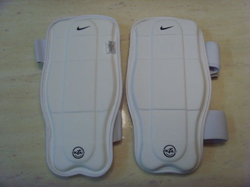 NIKE TAEKWONDO SHIN GUARD   PROTECTOR