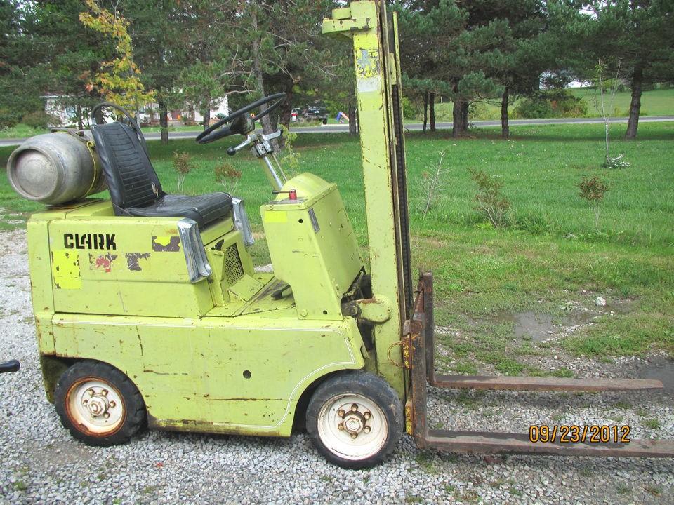 Clark C25B Forklift Propane VERY LOW HOURS