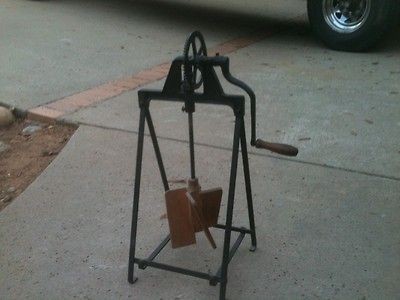 Vtg Dazey #40 Butter Churn Red Football Top Strainer Screen Wood 