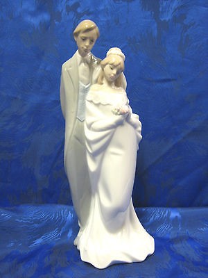 LOVE ALWAYS WEDDING FIGURINE NAO BY LLADRO #1437