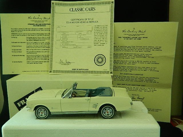 Danbury Mint 1966 Ford Mustang Convertible Die Cast 1.24 Mint 