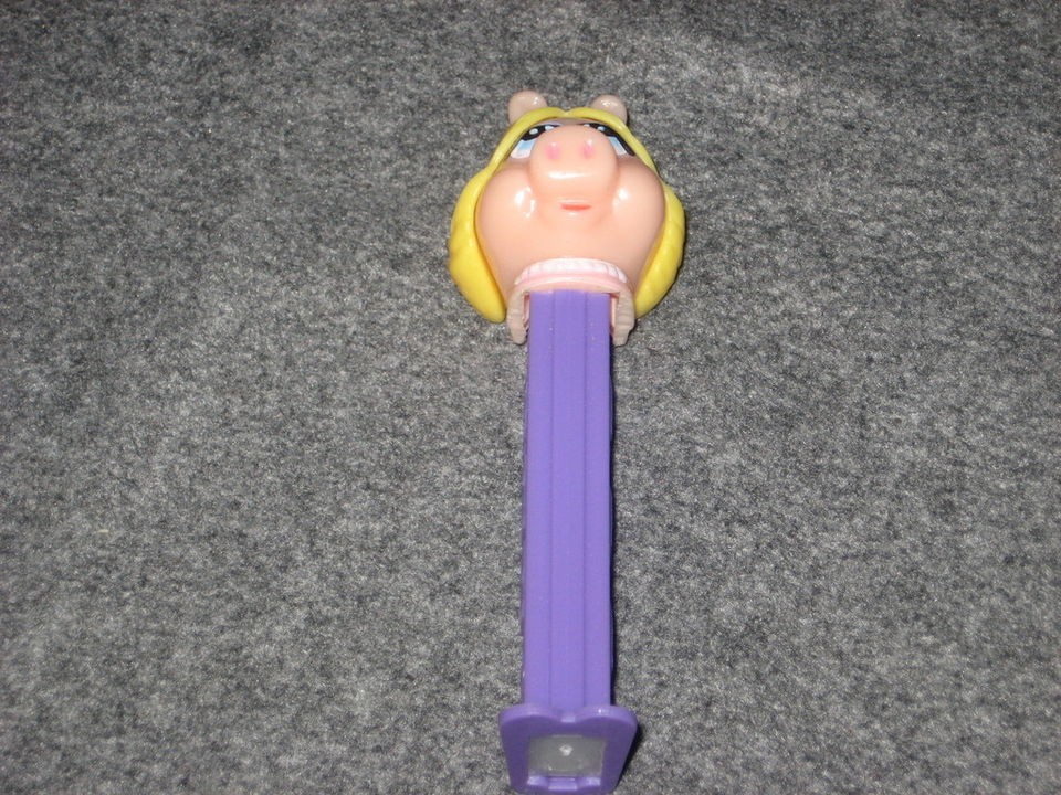 Miss Piggy loose Pez Dispensor with feet 1980s 90s Nice Condition