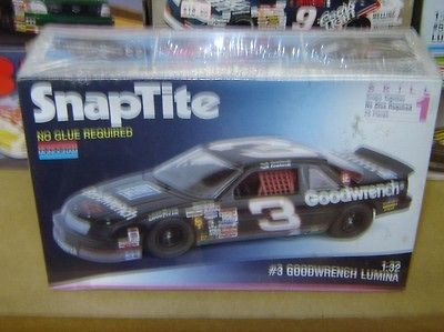 Model Kit Brand New NASCAR LUCKY DOG SALE THE MAN SNAPFAST RACE 