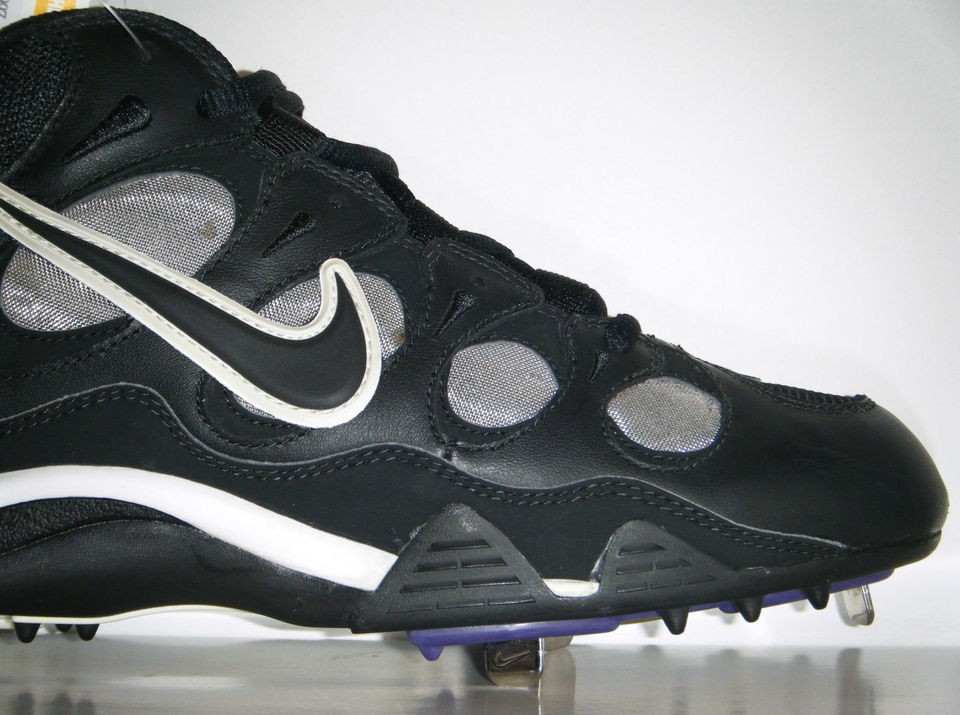 jordan cleats in Clothing, 