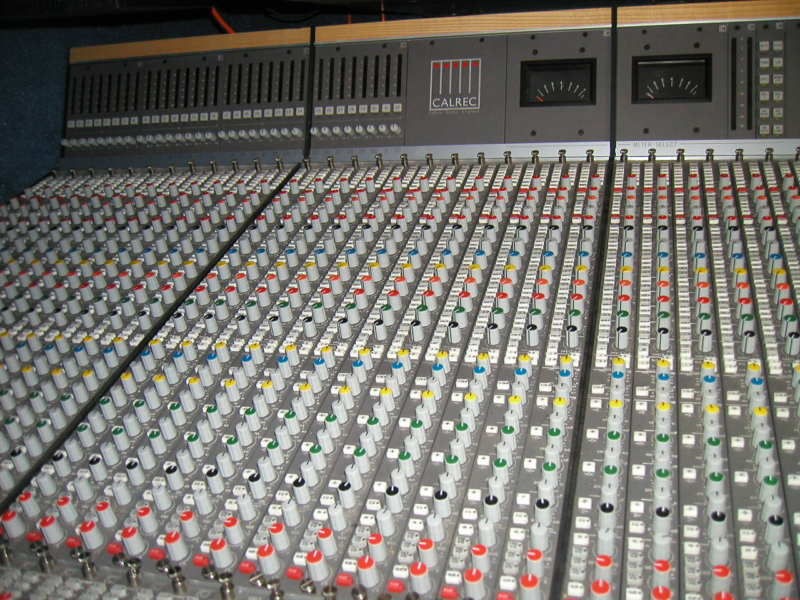 Calrec Q2 Analogue Mixing Console Desk