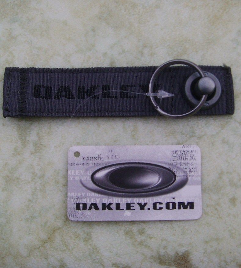 Oakley Sheet Metal Grey Grenade Pin BNWT Rare KeyChain KeyRing Display 