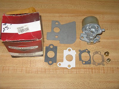 briggs & stratton carburetor in Parts & Accessories