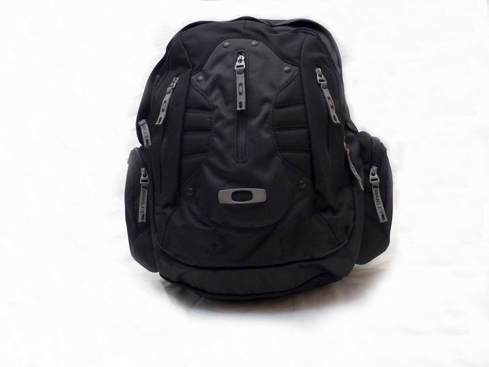 OAKLEY BACK PACK FLAK PACK 2.0 BLACK LAPTOP SCHOOL UNIVERSITY NEW