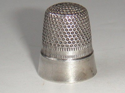 VINTAGE STERLING SILVER THIMBLE number 8