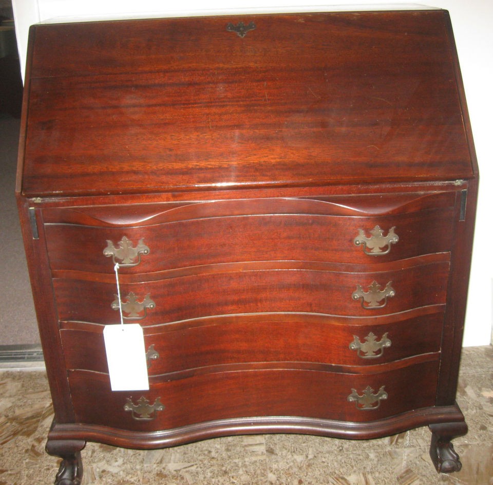 governor winthrop desk in Desks & Secretaries