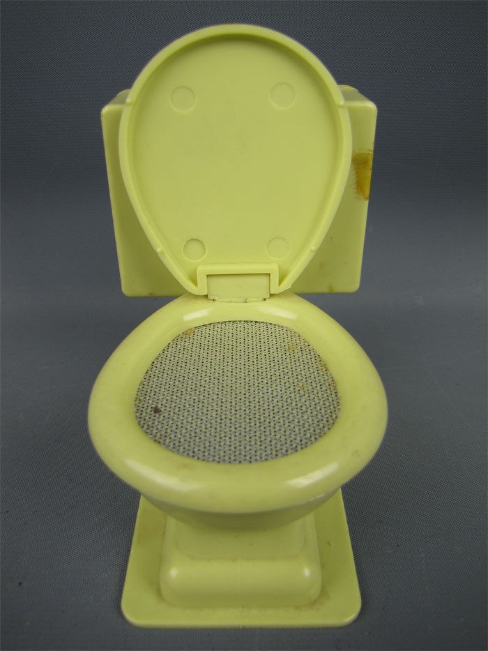 Vintage 1960s Novelty Toilet Seat Transistor Radio