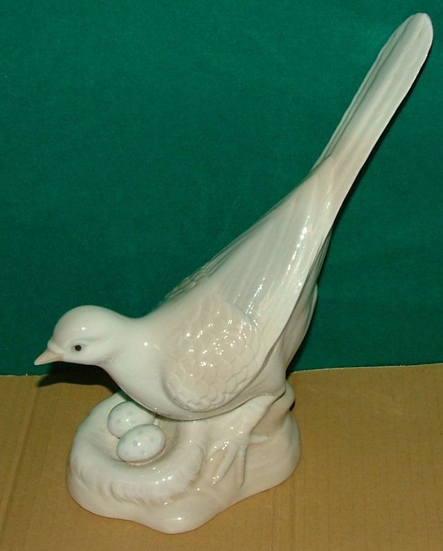 VINTAGE PORCEVAL NESTING DOVE 12 LONG