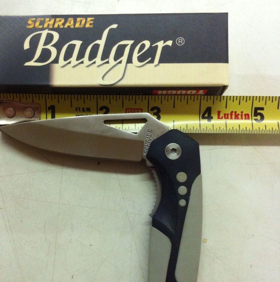 TAYLOR BRANDS SCHRADE BADGER KNIFE **NEW IN BOX** 3.5 SMOOTH BLADE