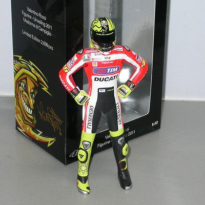 12 Minichamps Rossi 2011 Ducati Wrooom Launch Figure