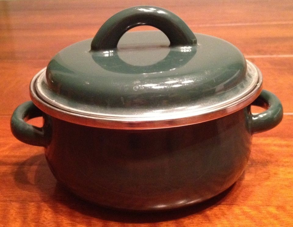 Vintage Dark Green Megaware Enamel Pot and Lid  0.5q/0.45 L  Made in 