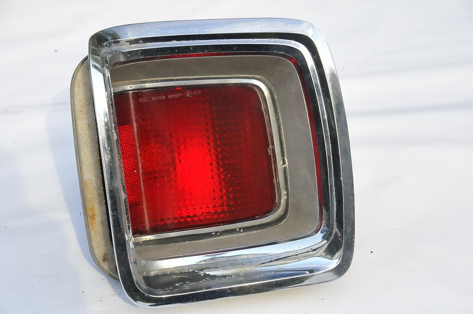 69 GTX SPORT SATELLITE TAILLIGHT TAIL LIGHT RIGHT PASSENGER SIDE