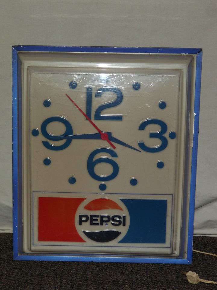 VINTAGE SODA 1960 70S PEPSI LIGHT UP WALL CLOCK