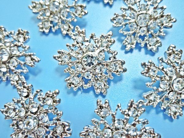   Ship~8 snowflake vintage style rhinestone metal buttons 11/16 #R199