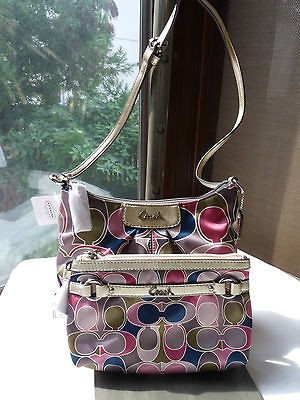 coach ashley wristlet in Handbags & Purses