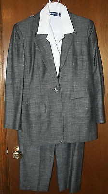 Womens Liz Claiborne Black Suit 3 pcs./ Blazer P6, Pants P8, & Linen 