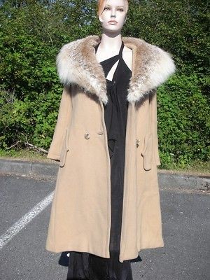 MEDIUM Beige Camel 44 Long Fabric (Wool?) Coat with Big Coyote Collar