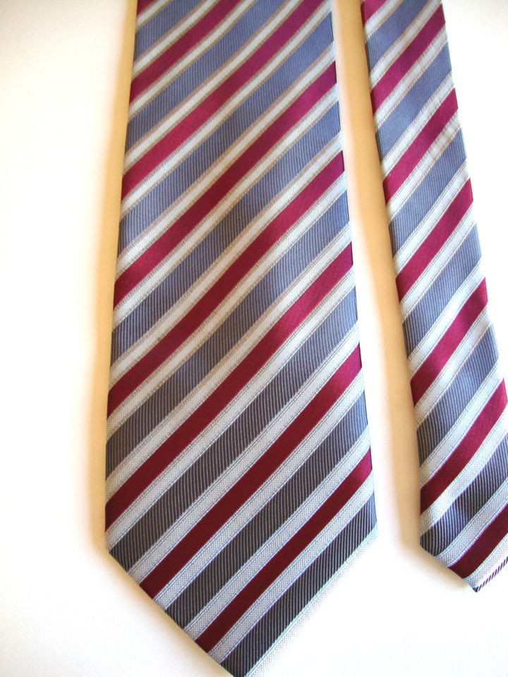 VAN HEUSEN   CRANBERRY/GRAY​/SILVER STRIPED PRINT   POLYESTER NECK 