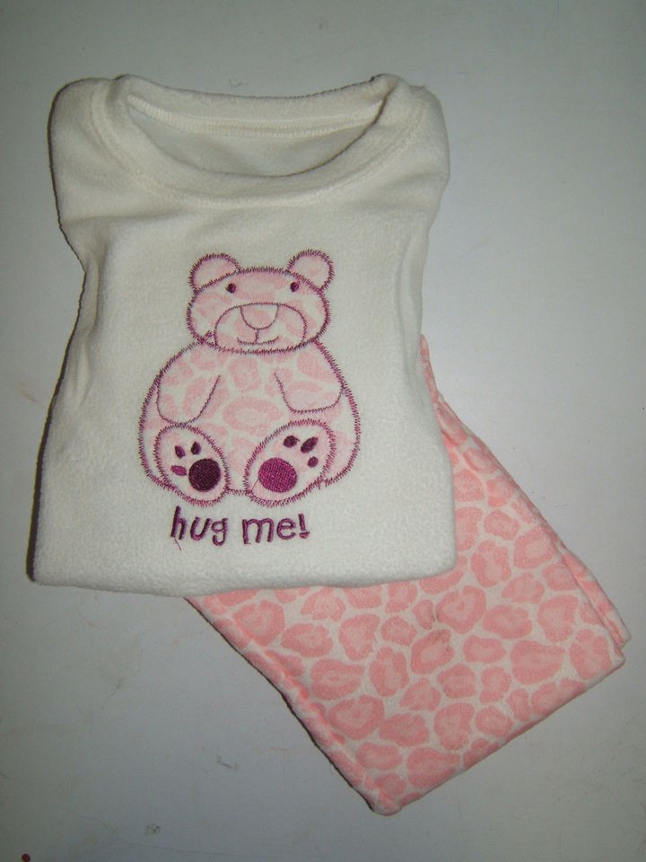 GIRLS FLEECY PYJAMAS AGES 3,4,5 YEARS (CREAM/LT PINK HUG ME BEAR)